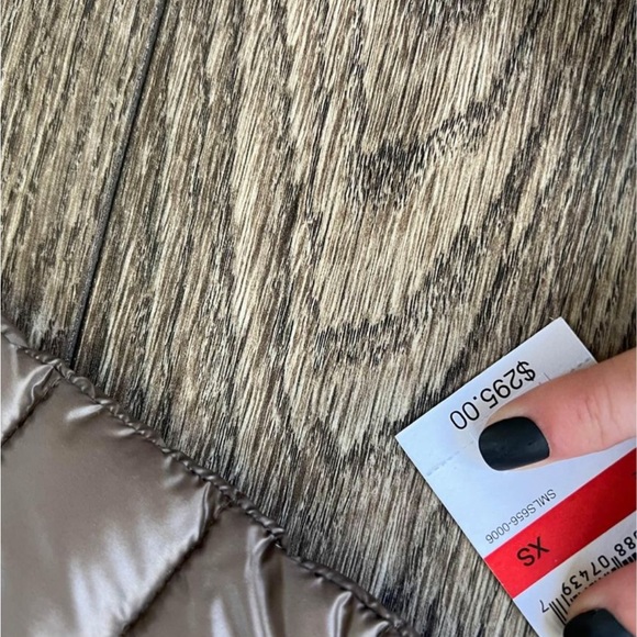 Nwt Mk puffer jacket - Picture 5 of 5